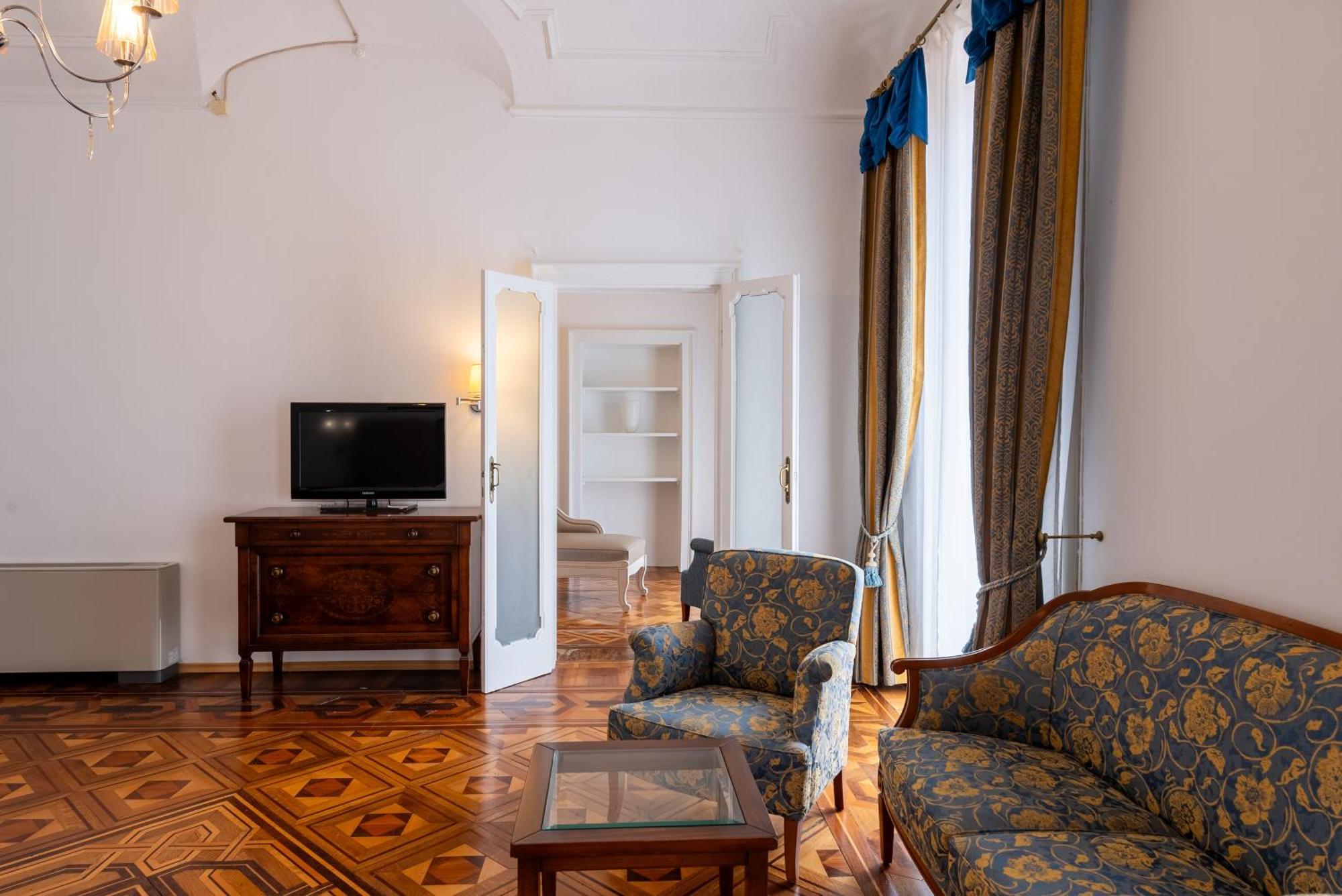 Hotel Villa Borghi Varano Borghi Exterior foto