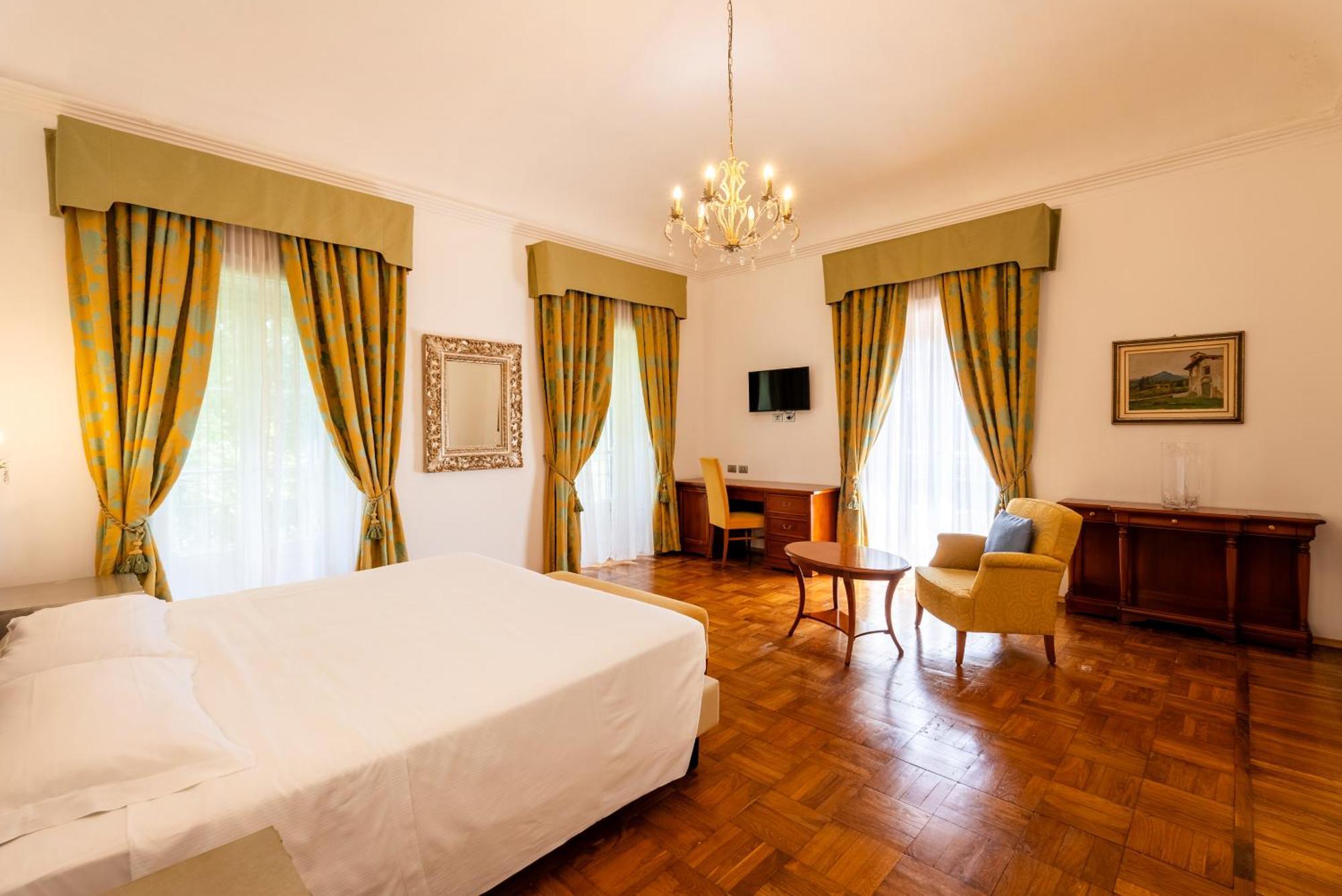 Hotel Villa Borghi Varano Borghi Exterior foto