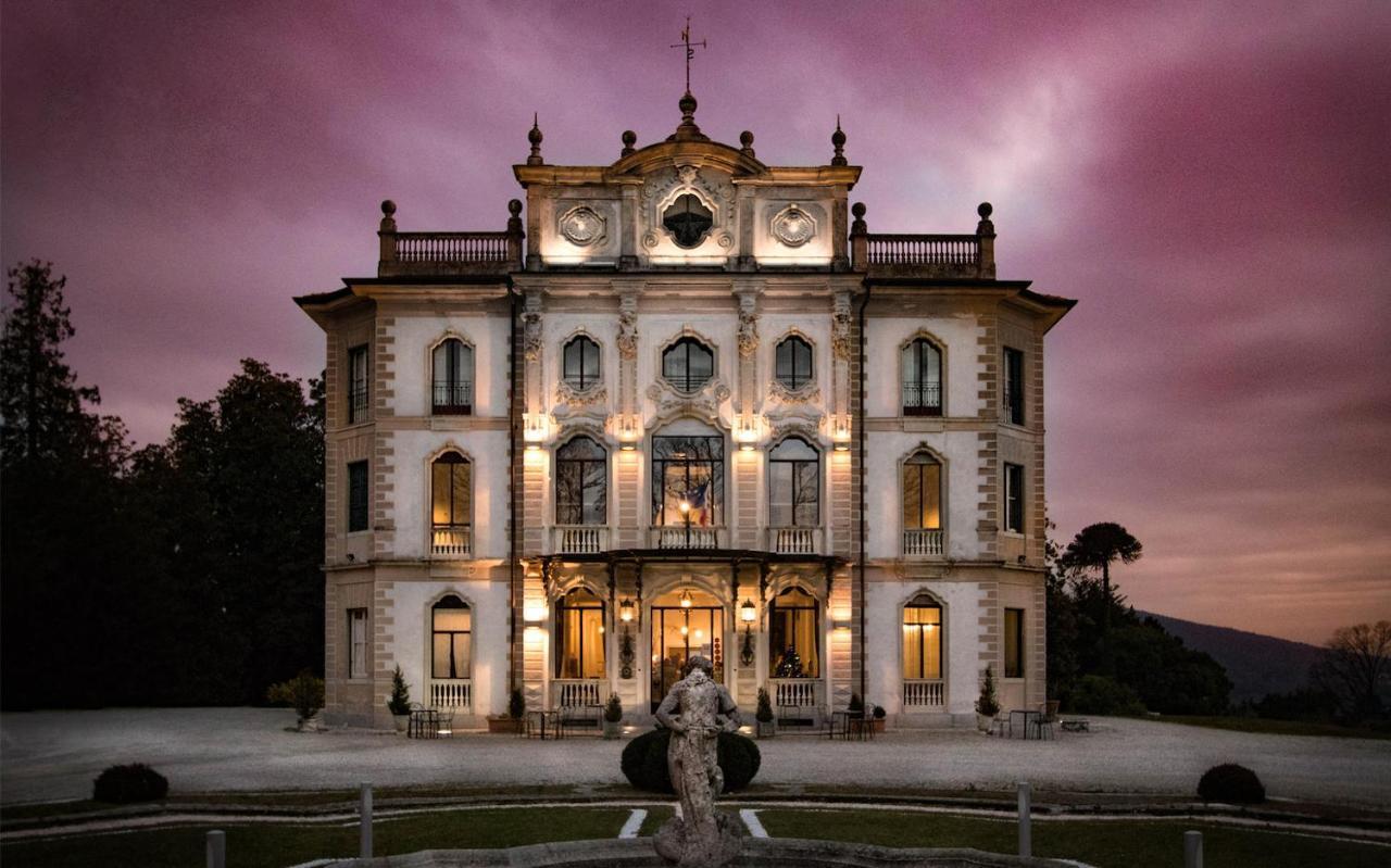 Hotel Villa Borghi Varano Borghi Exterior foto